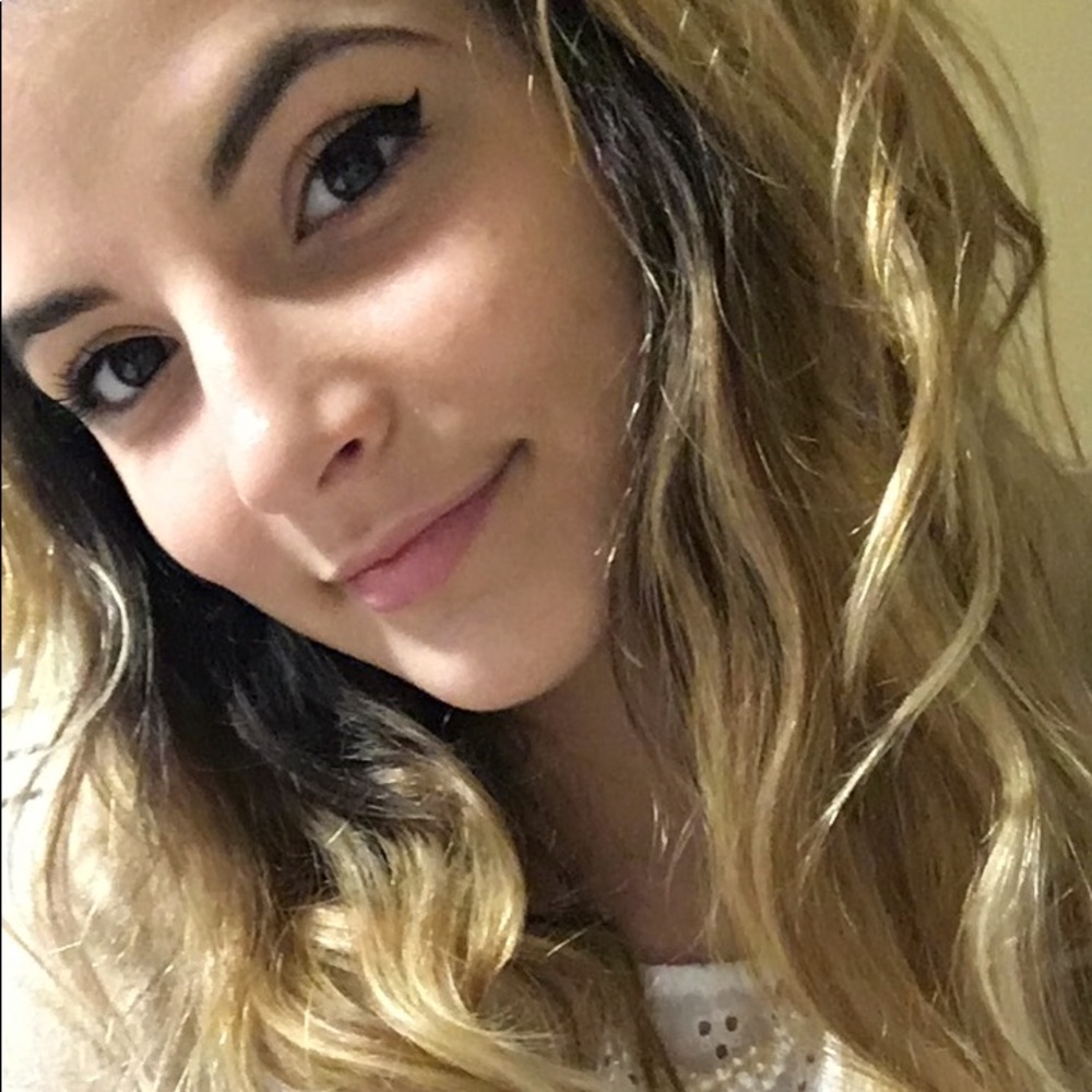 Meet your Posher, Monica